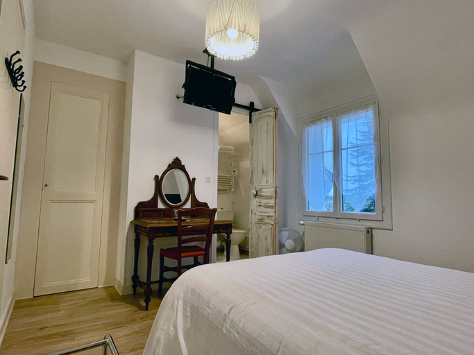 Bedroom 3, Aux Chambres des Dames, Indre-et-Loire
