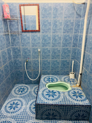 Bathroom 3, Nawra Iman Guest House, Dungun