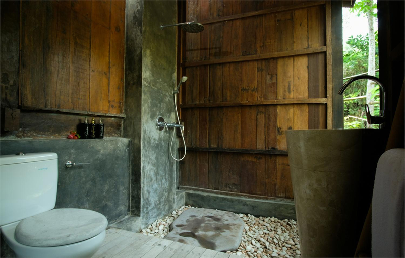 Bathroom 4, Em Hill Estate Lombok, Lombok