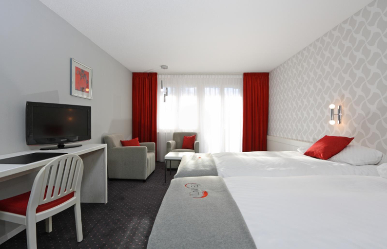 Bedroom, Steinmattli Hotel, Frutigen