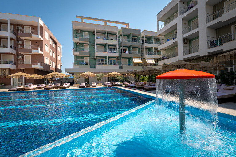 Pool 2, Gest Hotel, Vlorës