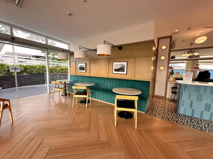 Food & Drinks 5, Azure North, San Fernando City