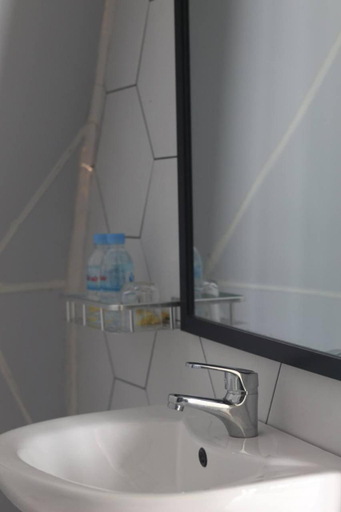 Bathroom 4, Adventure Dome Resort, Kaeb