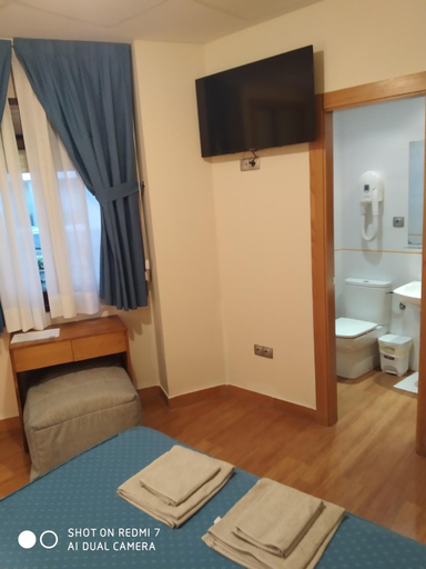 Bedroom 3, Hotel Sol de la Blanca, Asturias
