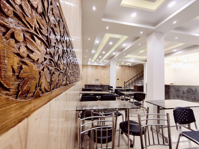 Food & Drinks, Gulshan Palace By Seven Hills Srinagar By Him Haults Hospitality, Srinagar