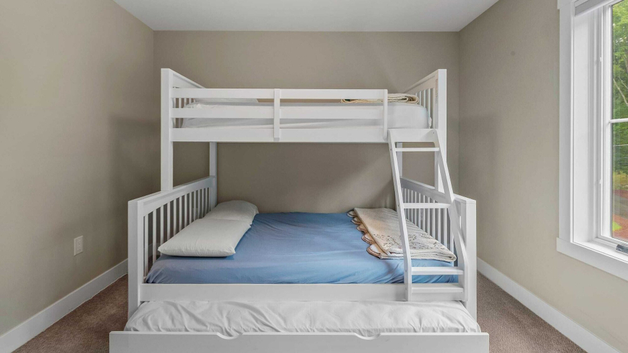 Bedroom 2, Lakeside Serenity by Avantstay Lakefront, Newly Built, Deck w/ Views!, Luzerne