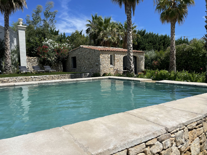 Room 3, Chambre Luxe Piscine Jardin vue Solarium Palmeraie, Bouches-du-Rhône