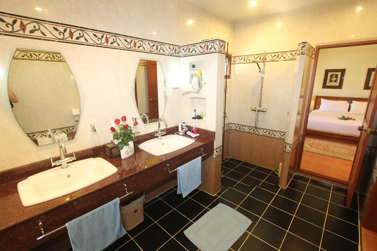 Bathroom 4, Villa Pimlada, Phuket Island
