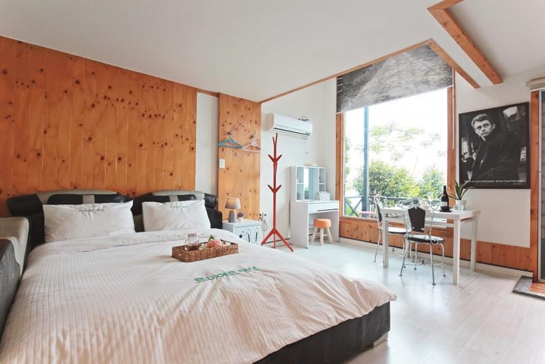 Bedroom 2, Namhae Lumiere Pension, Namhae