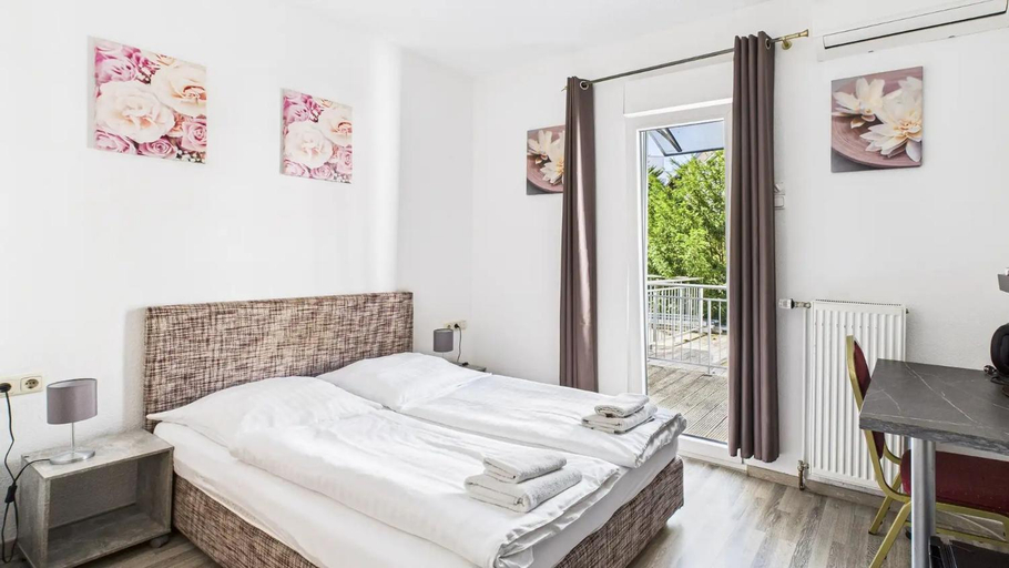 Bedroom 3, City Hotel, Ludwigsburg