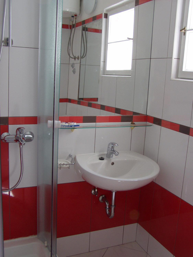 Bathroom 2, Apartments Potts Point, Makarska