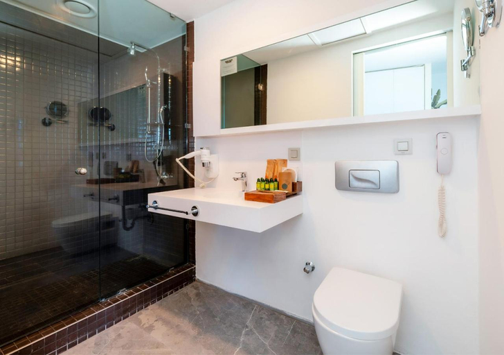 Bathroom 4, MEDWORLD COSMOS Health & Rehabilitation Center, Antalya