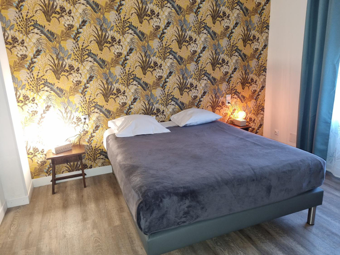 Bedroom, Hotel Cafe de la Gare, Gironde