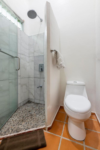 Bathroom 4, Rancho Margot, San Ramón