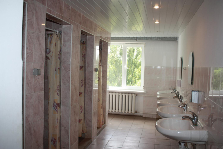 Bathroom 3, Vydubychi, Holosiïvs'kyi