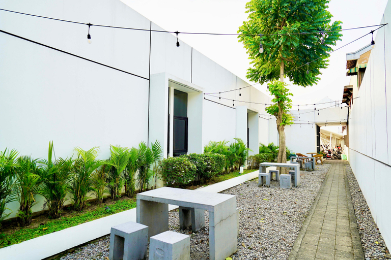 Others 3, OFO Kost Premium Kampung Inggris Pare Syariah Mitra RedDoorz, Kediri