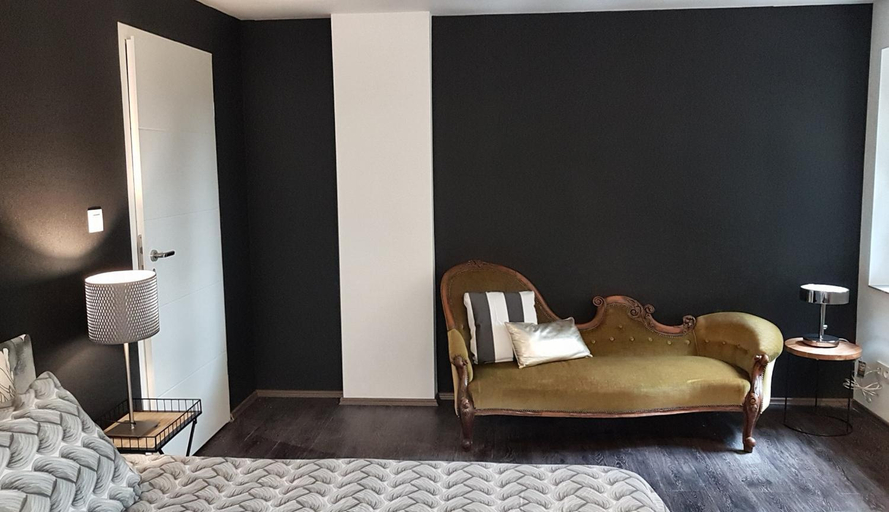 Bedroom, Forester, Liège