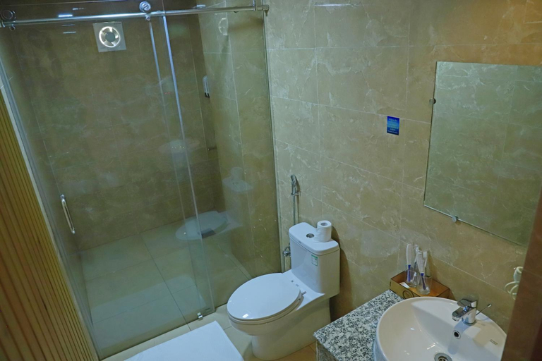 Bathroom 4, Cholay Khangzang, Chang
