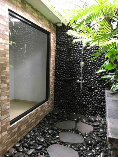 Bathroom 3, Cozy Wayan Sueta's Garden Villa 1, Badung