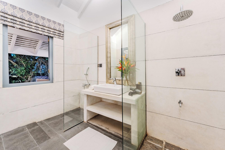 Bathroom 4, Small House Boutique Guest House, Galle Four Gravets
