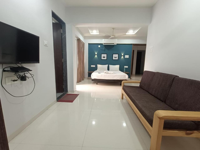 Others 5, Ranveer Studio, Pune