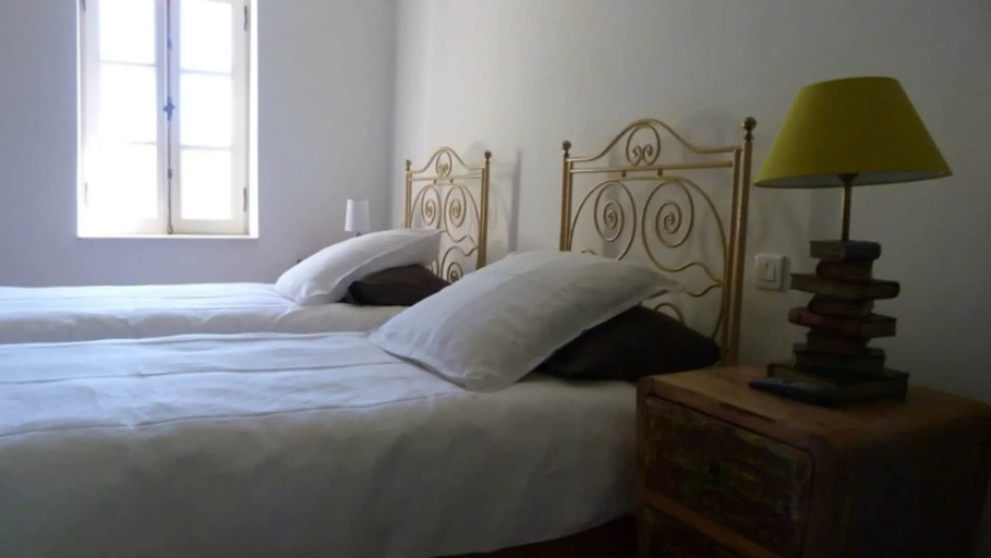 Room 3, Provencal Villa for Nature Lovers in Lub ron, Vaucluse