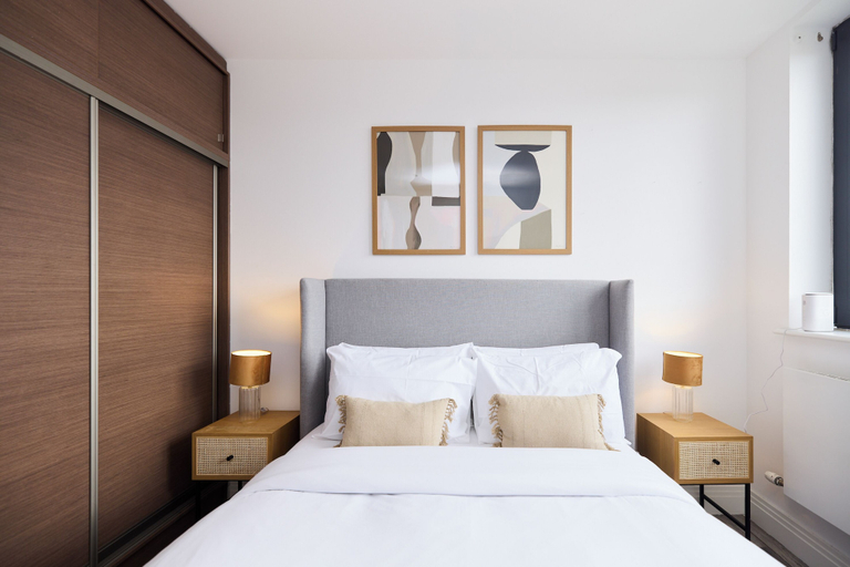 Room 5, Manor Park One-Bed Escape, London