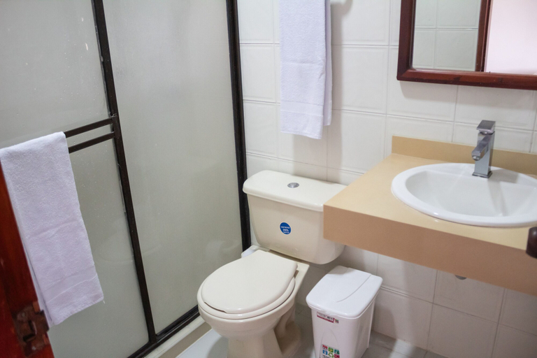 Bathroom, Hotel Santana, Sincelejo