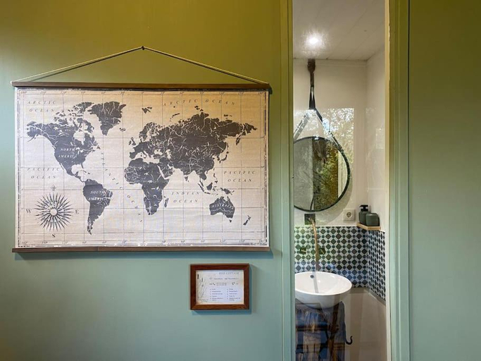 Bathroom 3, Pine Lodge - direct train to Porto, Valongo