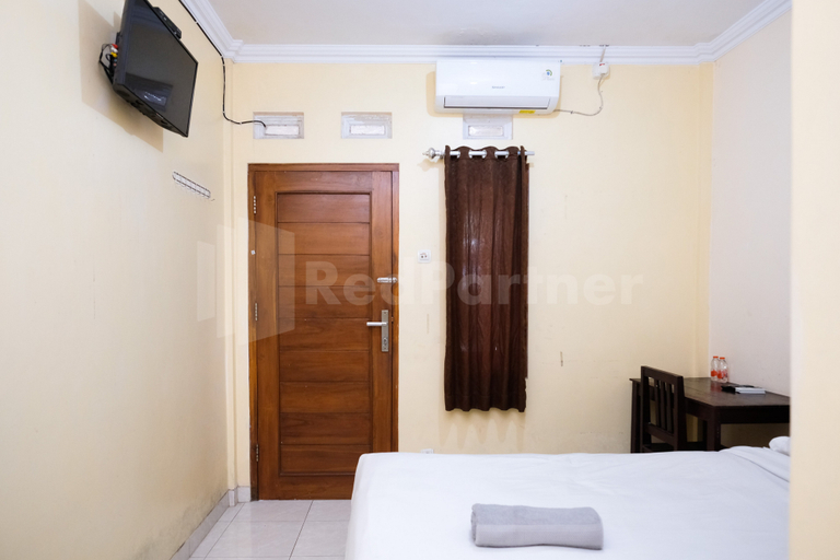 Bedroom 4, Mas Klimis Guesthouse Pakuwon Mall Mitra RedDoorz, Sleman