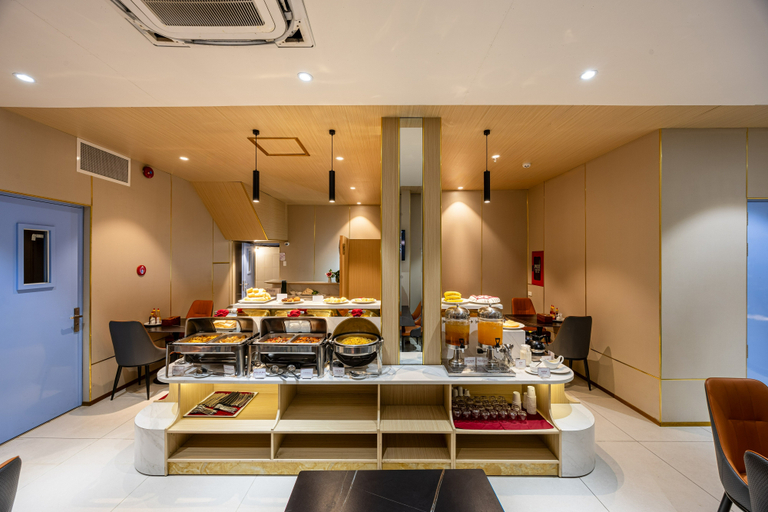 Food & Drinks 4, A25 Hotel - 277 Le Thanh Ton, District 1