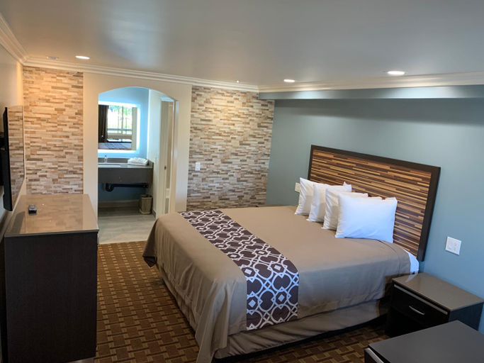 Bedroom 2, Industry Inn & Suites, Los Angeles
