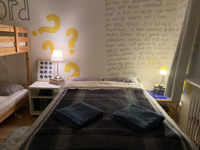 Bedroom 2, The Bookstore Family Apartment, Snæfellsbær