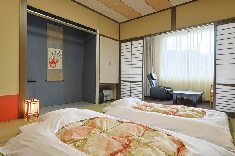 Bedroom 4, Dogokan, Matsuyama