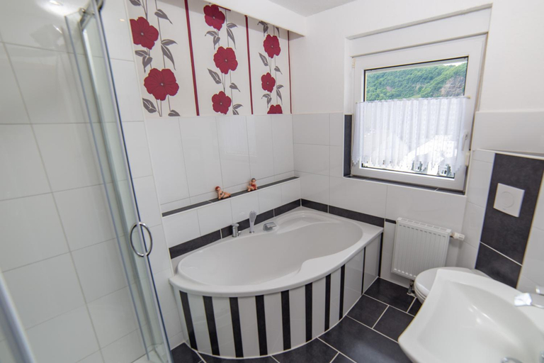 Bathroom 3, Ferienwohnungen Schorn, Bernkastel-Wittlich