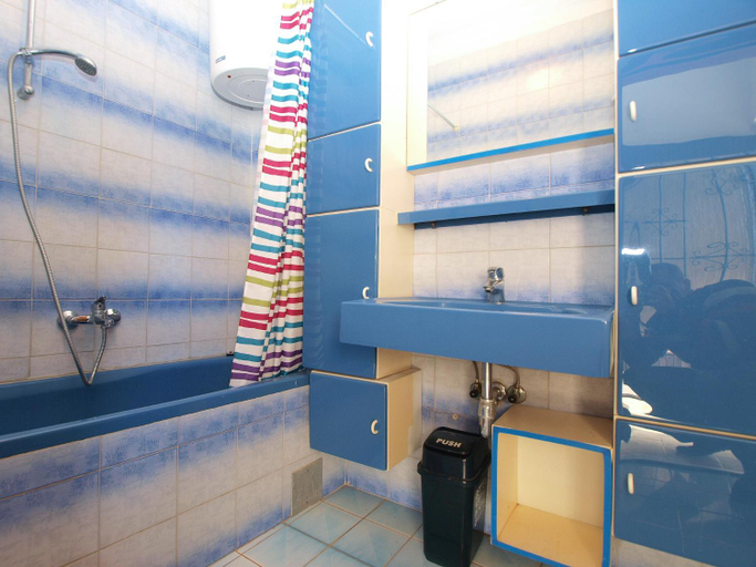 Bathroom 3, Apartment 1565, Medulin