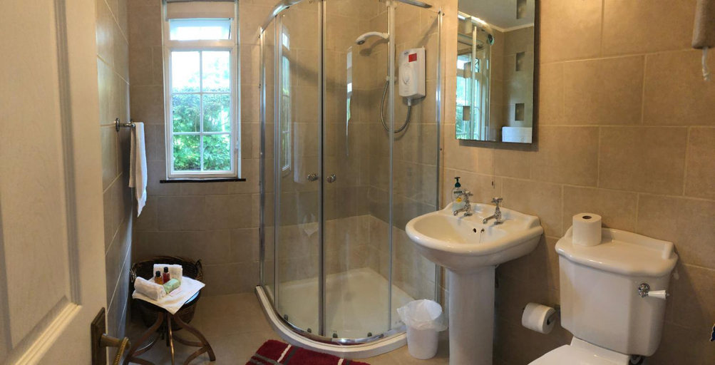 Bathroom 4, Camellia chalet, Cornwall