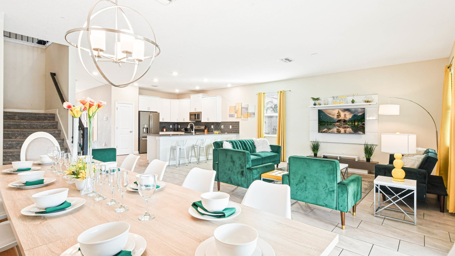 Food & Drinks 5, Exclusive Champions Gate Retreat w/ Private Pool, Osceola