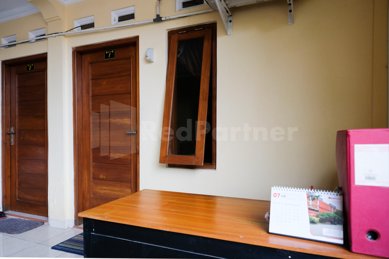 Others 3, Mas Klimis Guesthouse Pakuwon Mall Mitra RedDoorz, Sleman