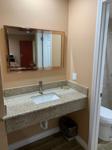 Bathroom, Budget Inn Motel, Los Angeles