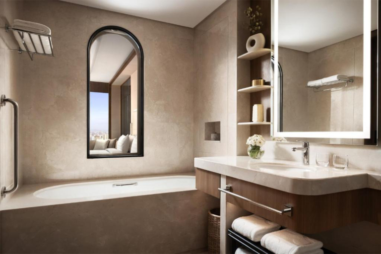 Bathroom 5, Shangri-La Phnom Penh, Phnom Penh