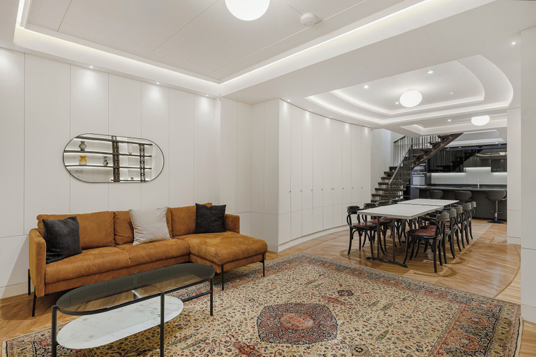 Interior detail 3, Elegant 5bdrm Townhouse in Camden, London
