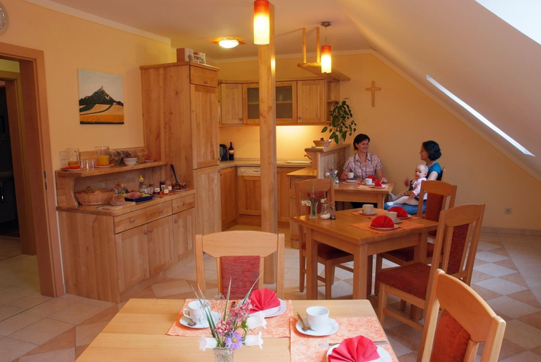 Food & Drinks 4, Gastezimmer Rieder, Mistelbach