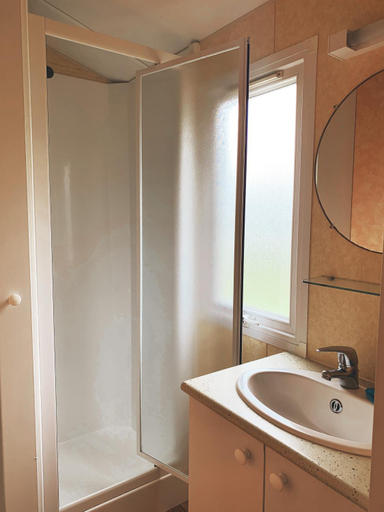 Bathroom 3, L'auberge du moulin des pres, Nord