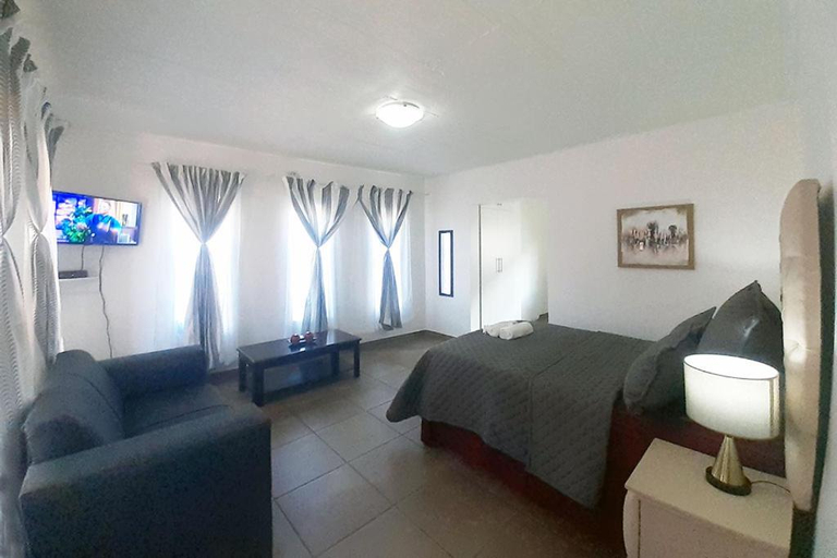 2, Queens Palace, City of Tshwane