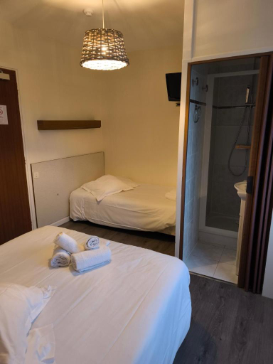Bedroom 2, Le Parc aux Huitres Hotel Restaurant, Somme