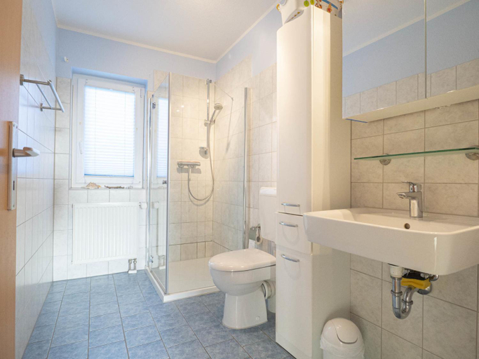 Bathroom, Ferienhaus Karola, Vorpommern-Rügen