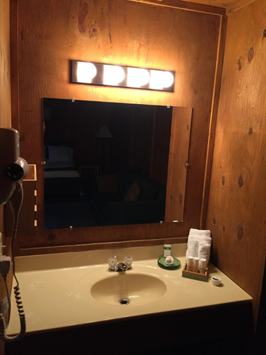 Bathroom 3, The Sugar Creek Retreat, Benton