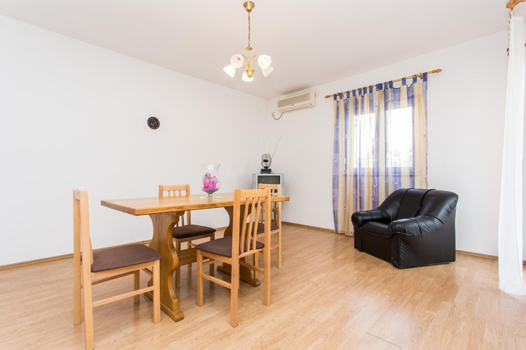 Others 3, Apartman Justinic, Dobrinj