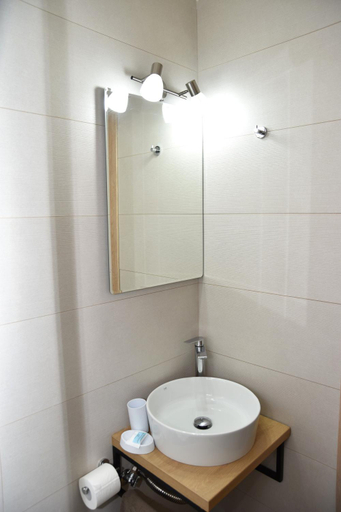 Bathroom, NUCA GUESTHOUSE, Epirus